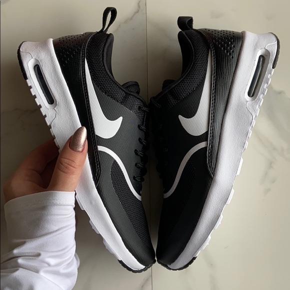 NWT Nike Air Max Thea black - Picture 2 of 8